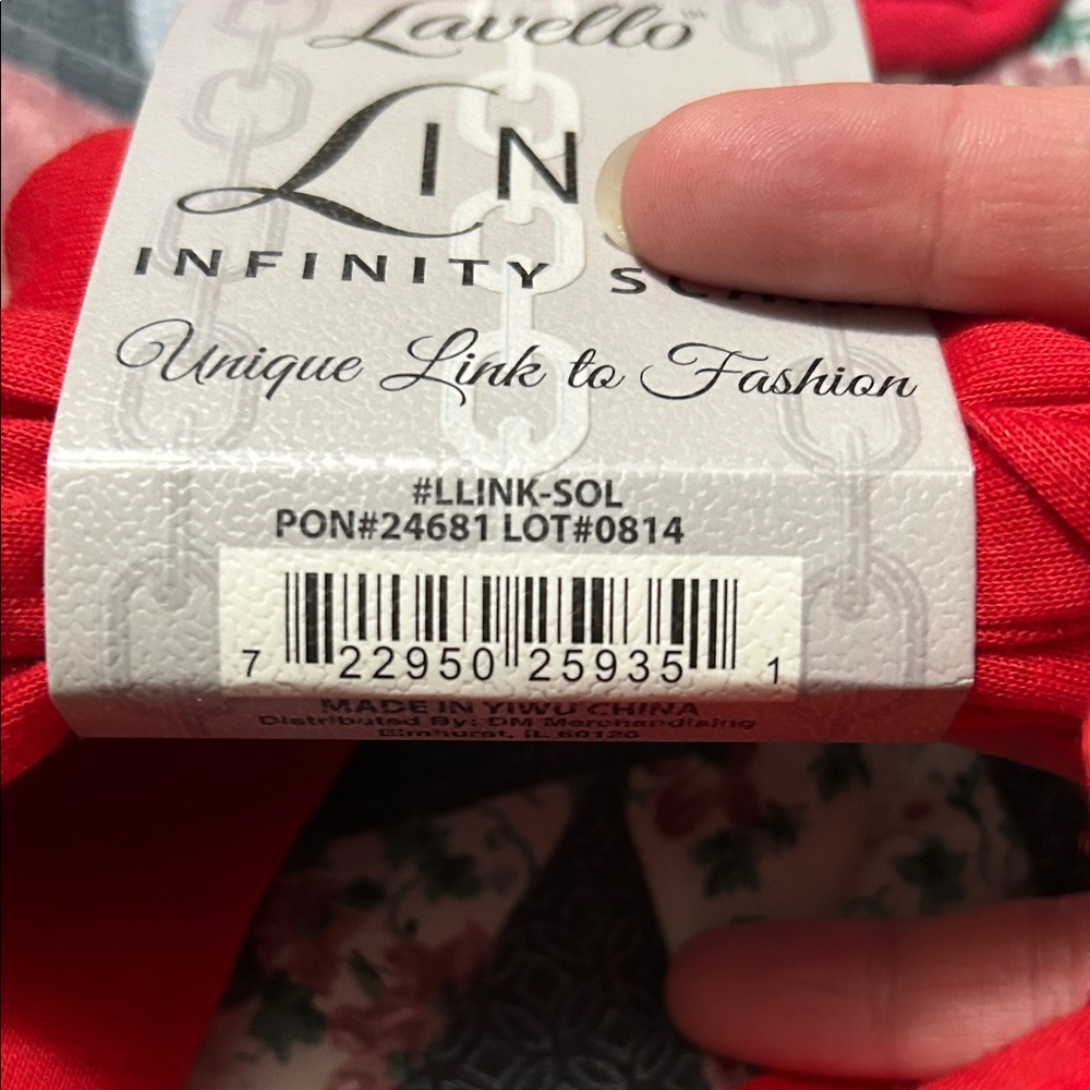 Red Infinity Scarf - Picture 6 of 6